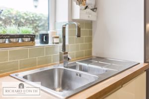 Beautiful Kitchen- click for photo gallery